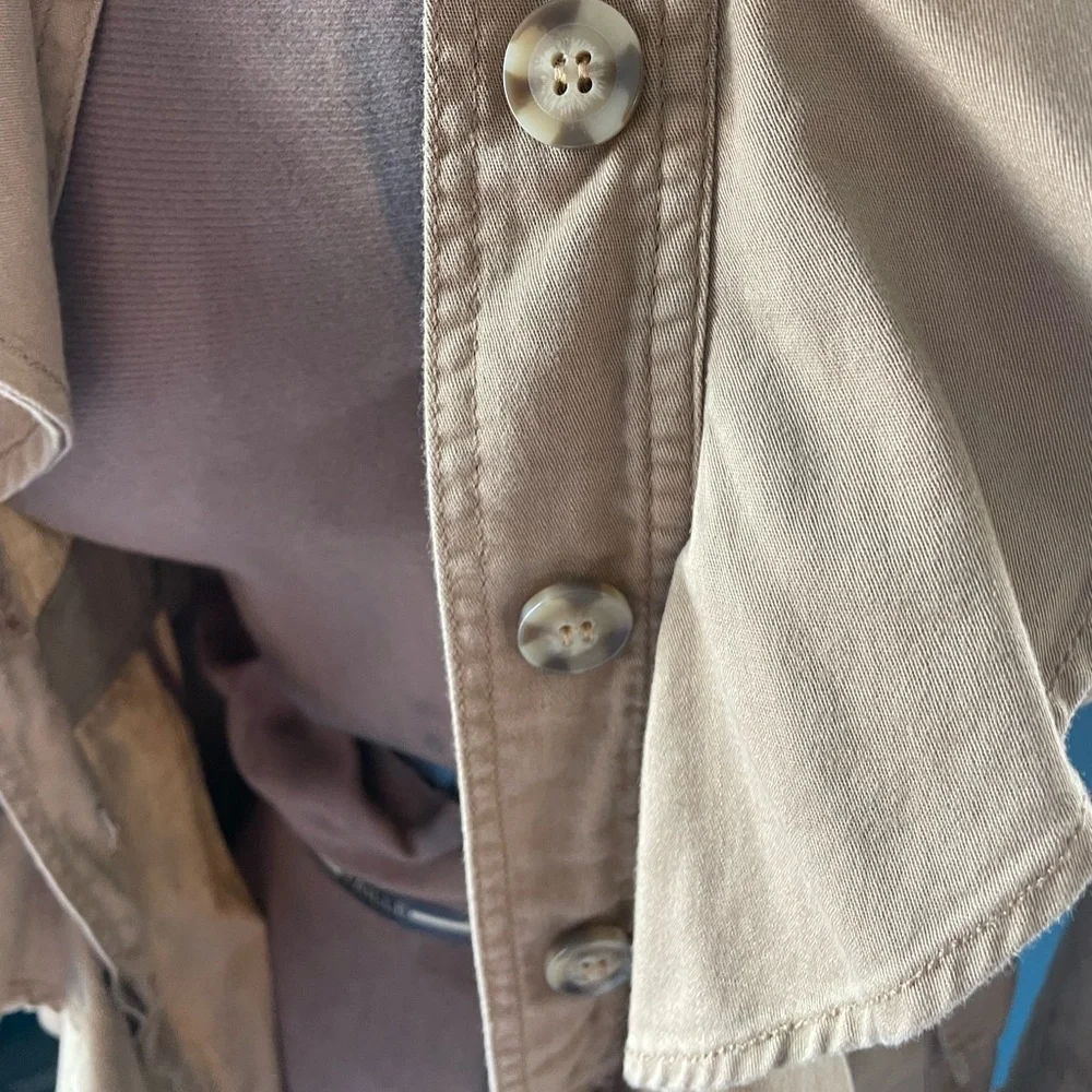 Military style jacket. Lightweight, unlined, buttoned with ruffle size medium. - Picture 3 of 4